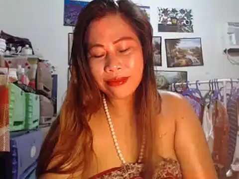 Snapshot of filipina_beauty chatting on 09.12.25 filipina beauty online show from 09.12.25