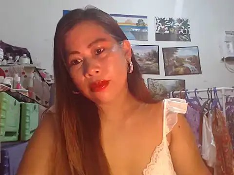 Snapshot of filipina_beauty chatting on 09.14.25 filipina beauty online show from 09.14.25