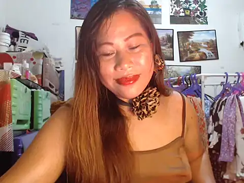 Snapshot of filipina_beauty chatting on 09.16.25 filipina beauty online show from 09.16.25