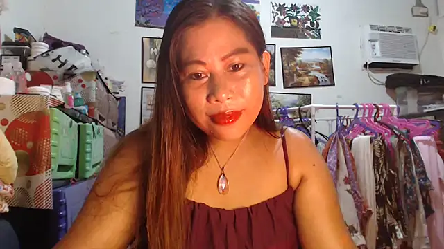 Snapshot of filipina_beauty chatting on 09.19.25 filipina beauty online show from 09.19.25