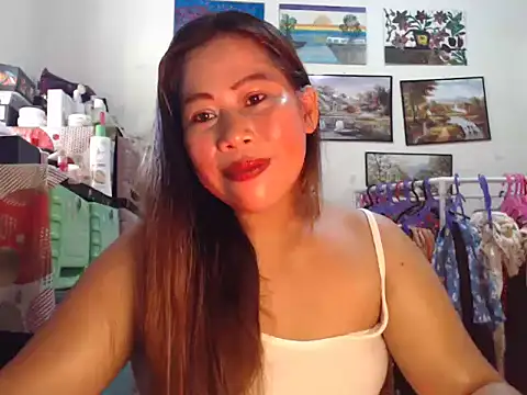 Snapshot of filipina_beauty chatting on 11.15.25 filipina beauty online show from 11.15.25