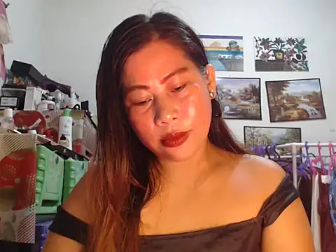 Snapshot of filipina_beauty chatting on 12.05.25 filipina beauty online show from 12.05.25