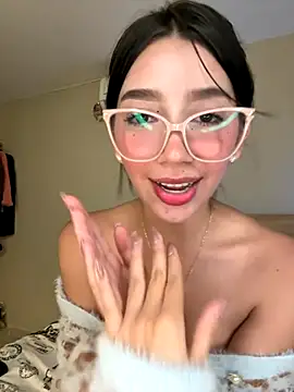 Snapshot of Min_junn chatting on 09.14.25 Min junn online show from 09.14.25