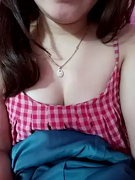 Snapshot of TeraCii chatting on 09.14.25 TeraCii online show from 09.14.25