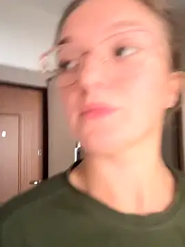 Snapshot of Bellatrisssaa chatting on 09.18.25 Bellatrisssaa online show from 09.18.25