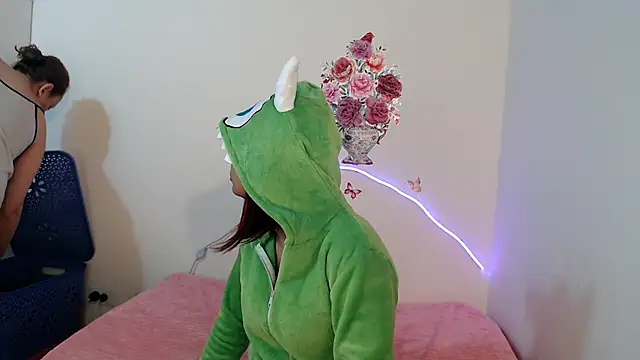 Valeryxs online show from 10.31.25