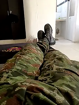 Snapshot of alejos81 chatting on 10.30.25 alejos81 online show from 10.30.25