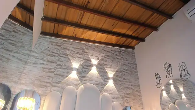 Snapshot of Kristy1_ chatting on 11.14.25 Kristy1 online show from 11.14.25