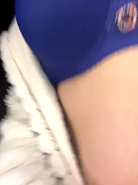 Snapshot of RooVaaN-Xx chatting on 12.19.25 RooVaaN-Xx online show from 12.19.25