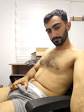 Snapshot of Mehmet2154 chatting on 10.04.25 Mehmet2154 online show from 10.04.25