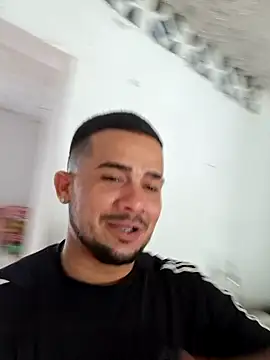 Snapshot of yeffito1 chatting on 09.11.25 yeffito1 online show from 09.11.25