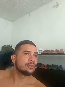 Snapshot of yeffito1 chatting on 09.15.25 yeffito1 online show from 09.15.25