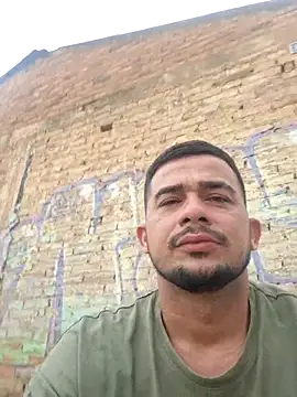 Snapshot of yeffito1 chatting on 09.29.25 yeffito1 online show from 09.29.25