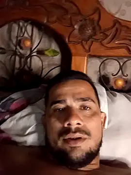 Snapshot of yeffito1 chatting on 10.16.25 yeffito1 online show from 10.16.25