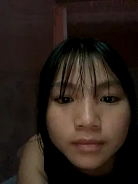 Snapshot of Emlyly-18 chatting on 10.06.25 Emlyly-18 online show from 10.06.25