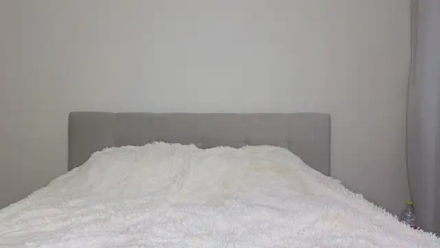 Snapshot of Annabel_theMoon chatting on 12.19.25 Annabel theMoon online show from 12.19.25