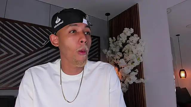 B Wild online show from 12.04.25