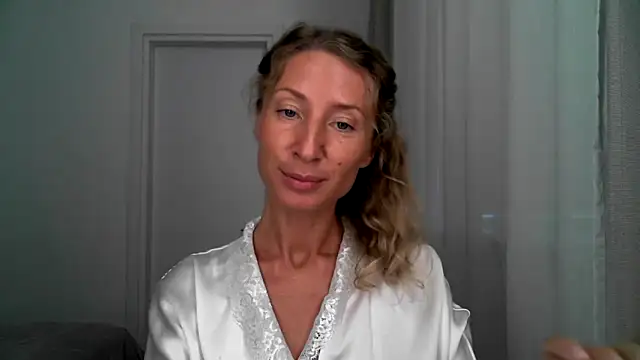 Paevoa online show from 09.14.25