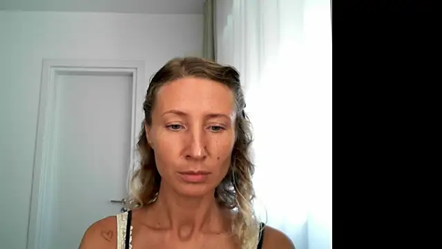 Paevoa online show from 09.18.25