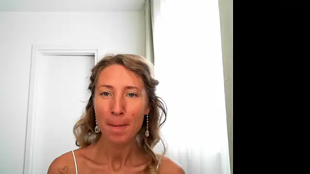 Paevoa online show from 09.24.25