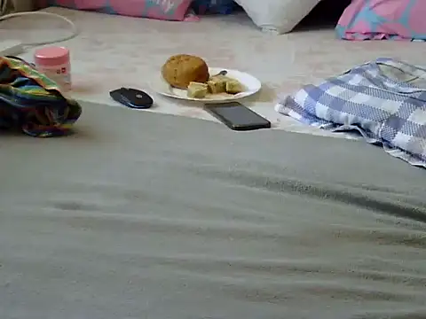 Playroom queen online show from 10.03.25