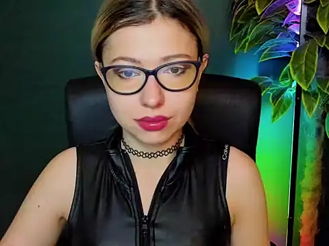 loveHeidi online show from 12.04.25