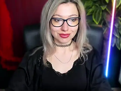 Snapshot of loveHeidi chatting on 04.15.26 loveHeidi online show from 04.15.26