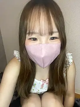 Snapshot of maika_3 chatting on 09.25.25 maika 3 online show from 09.25.25