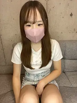 Snapshot of maika_3 chatting on 09.29.25 maika 3 online show from 09.29.25