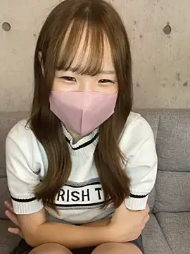 Snapshot of maika_3 chatting on 10.11.25 maika 3 online show from 10.11.25