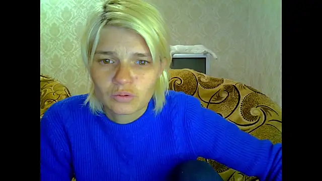 SaraSnow  online show from 11.17.25