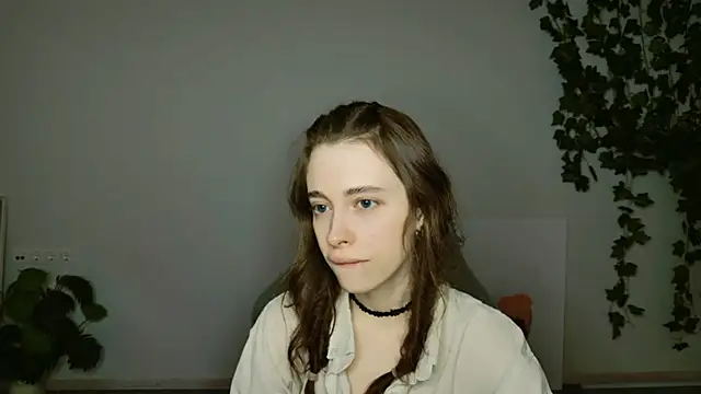 Snapshot of Yoka_paradoXXX chatting on 10.27.25 Yoka paradoXXX online show from 10.27.25