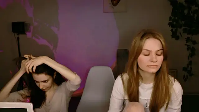 Snapshot of Yoka_paradoXXX chatting on 10.30.25 Yoka paradoXXX online show from 10.30.25