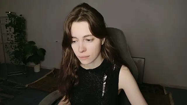 Snapshot of Yoka_paradoXXX chatting on 11.19.25 Yoka paradoXXX online show from 11.19.25