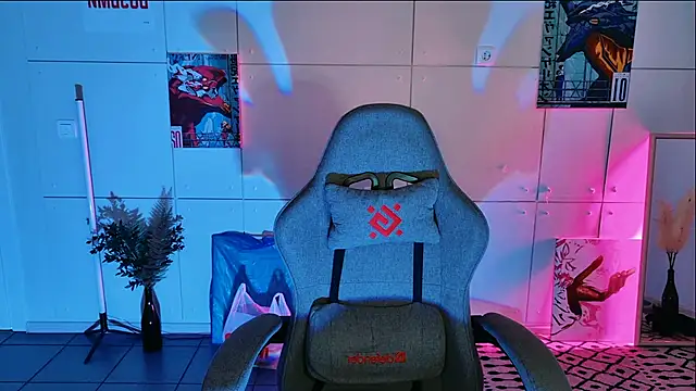 Yoka paradoXXX online show from 04.07.26