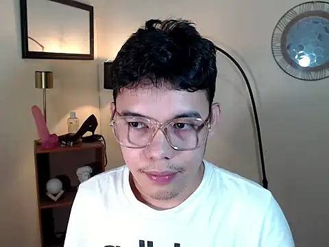 keirflorianxx online show from 10.18.25