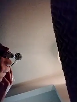 Snapshot of alexxfcuk chatting on 09.27.25 alexxfcuk online show from 09.27.25