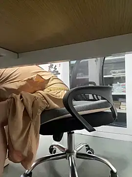 Snapshot of xiaonan- chatting on 09.20.25 xiaonan- online show from 09.20.25