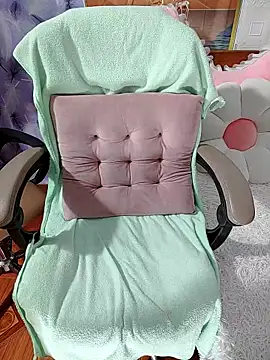 LadyMaiMai online show from 12.14.25