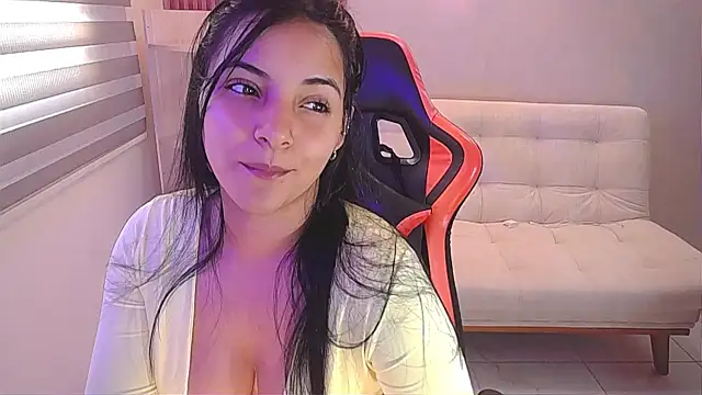 Snapshot of CathaleyaSex chatting on 05.16.26 CathaleyaSex online show from 05.16.26