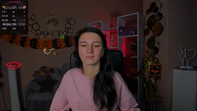 Snapshot of lia_sunset chatting on 10.24.25 lia sunset online show from 10.24.25