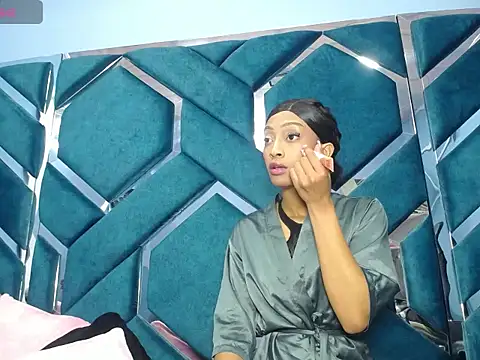 Lea Sweetly online show from 10.29.25