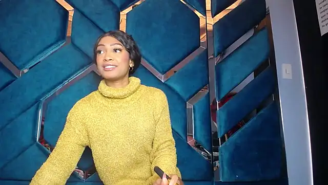 Lea Sweetly online show from 12.15.25