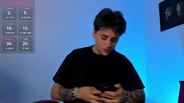 PeytonBox online show from 10.21.25