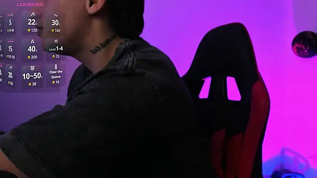 PeytonBox online show from 10.31.25