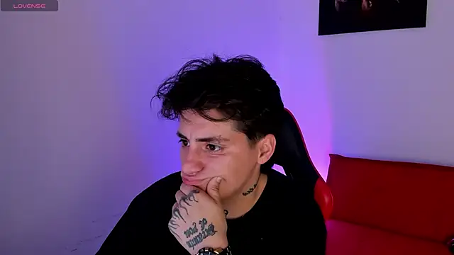 PeytonBox online show from 11.18.25