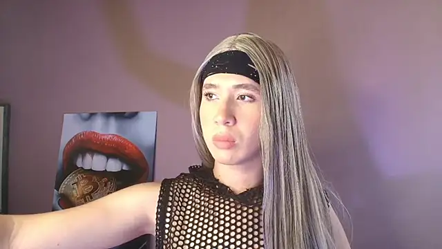 Snapshot of Electra_Gosselin chatting on 12.13.25 Electra Gosselin online show from 12.13.25