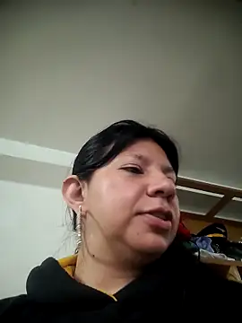 kinky momm online show from 10.24.25