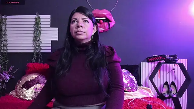 kinky momm online show from 06.23.26
