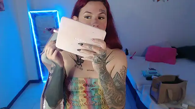 Snapshot of Maddy_Vicius19 chatting on 10.22.25 Maddy Vicius19 online show from 10.22.25